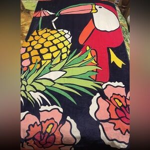NWT Vera Bradley Beach Towel Toucan Party  NWT